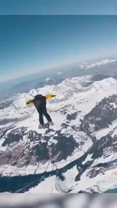 Free fall skiing