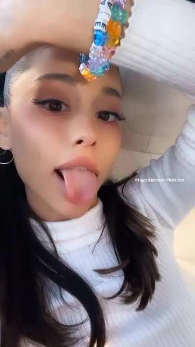 The perfect tongue... (Fixed the eye filter)