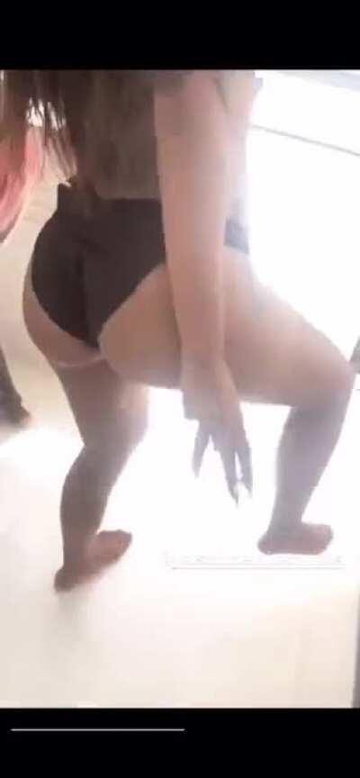 Yasmine Pierards (EOTB)