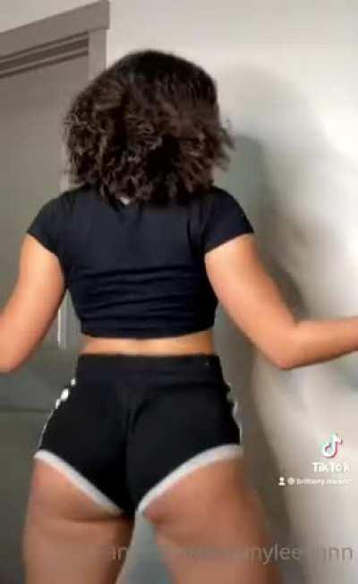 Brittany Get her Free F0lder Below👇