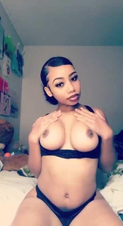 Got her dropbox hmu 5$ 😩📲!!