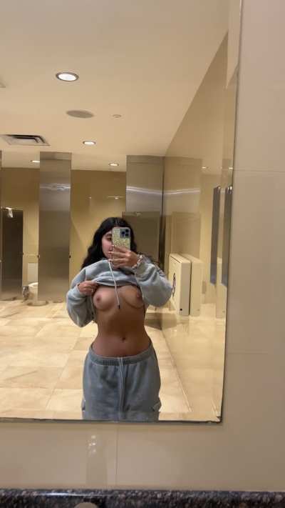 Public peek in my sweatpants!