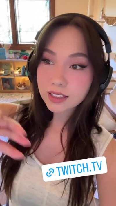 Jodi’s makeup is absolutely gorgeous 😍