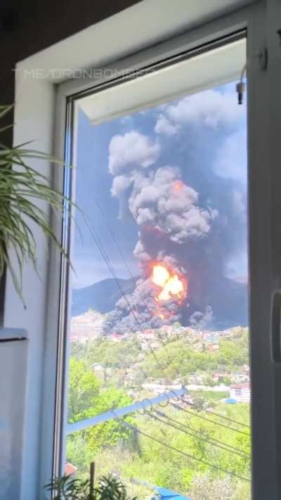 Russia’s Tuapse oil refinery is now burning out of control this morning after an overnight Ukrainian drone raid.