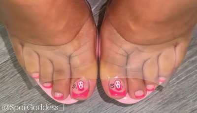 Spooky season but make it pink🎀