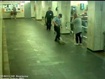 Phone blows up in lady’s purse