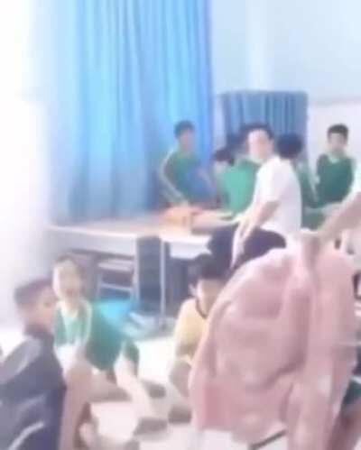 Как сломать детскую психику