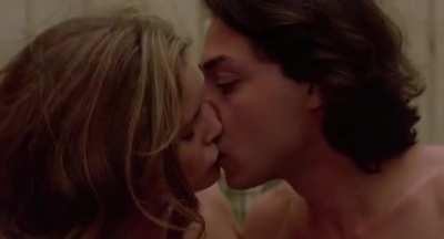 Jennifer Jason leigh