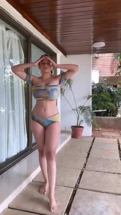 sonali malhotra sexy