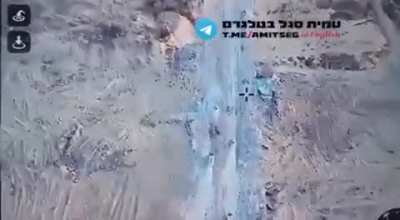 Scenes captured by an Israeli military surveillance aircraft show hundreds of citizens from the Gaza Strip heading towards aid trucks to receive food parcels amid the ongoing famine.