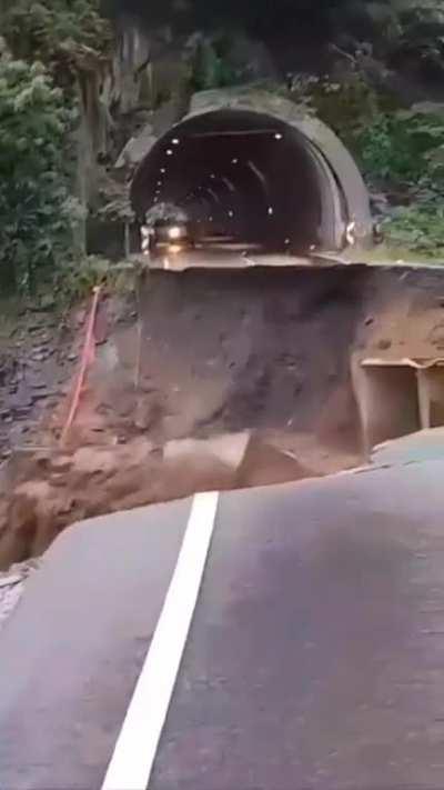 Landslide right at the end of a tunnel at Ordu in Turkey | 10 July 2023