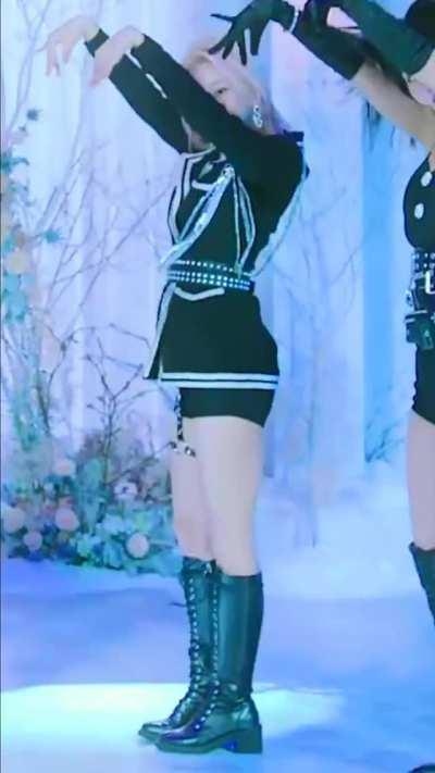 Chaeyoung - blonde, pink highlights, black shorts, suit jacket, cry for me