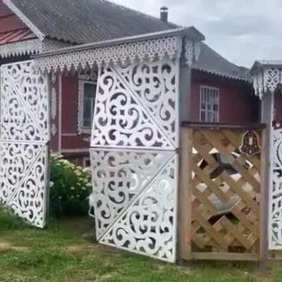 A kinetic folding gate inspired by Klemens Torggler, a visual artist who specializes in stuff like this