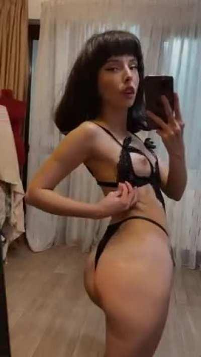 ⭐️Just wanted to take a cute nude for you🍒🌺