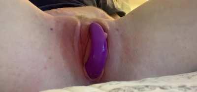 Letting the toy do all the work (@0:03)