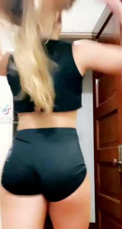 Love to watch her leave