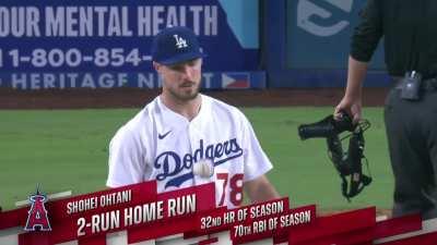 [Highlight] Shohei Ohtani hits his league leading home run #32 while being a double shy of the cycle as the Angels trail the Dodgers by 5 runs!