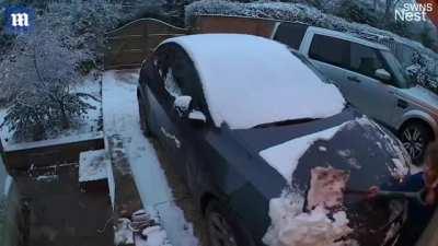 Помощничек