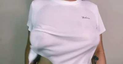 Got my shirt wet, should I take it off?🤭