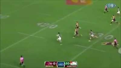 Greg Inglis (6ft 5, 235lbs) scores one of the great NRL tries