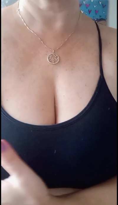 Black bra on, wondering if its your vibe