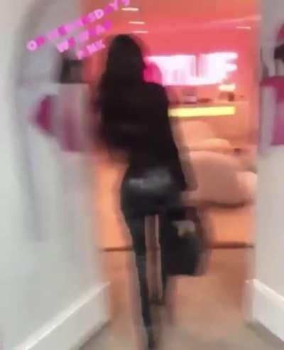 Kylie’s Ass Looks So Good In Leather
