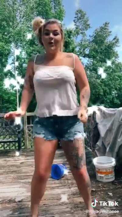 @itsyagirlshaeee #pokies pierced