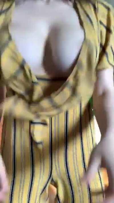 My tits are way to huge for this dress