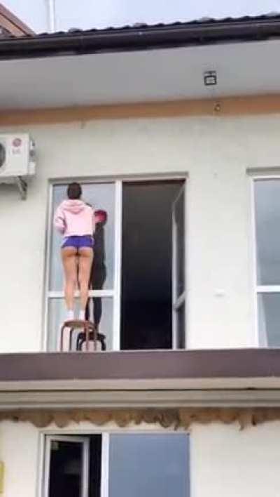 What’s the color of the Door?