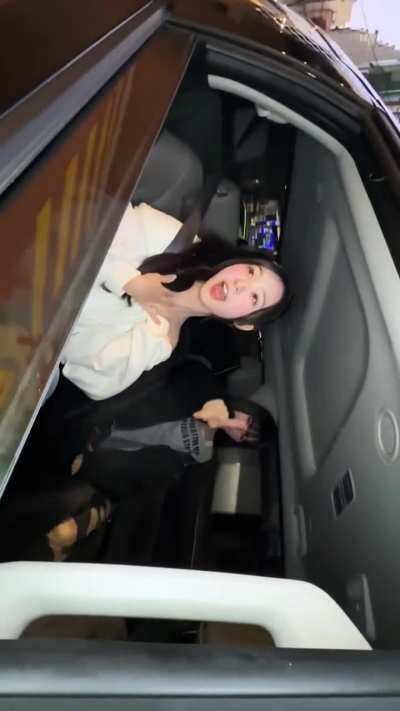 251223 tripleS : TikTok Update with SooMin and YeonJi - How to enjoy Christmas Alone twice as much⋆˚🚘