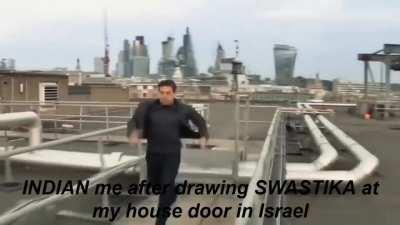 Pata nhi sab mere peeche kyun daud rahe hai