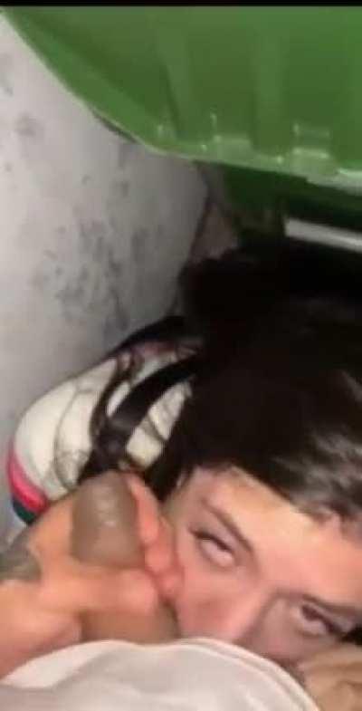 When the bitch don’t want to pay👏🏽