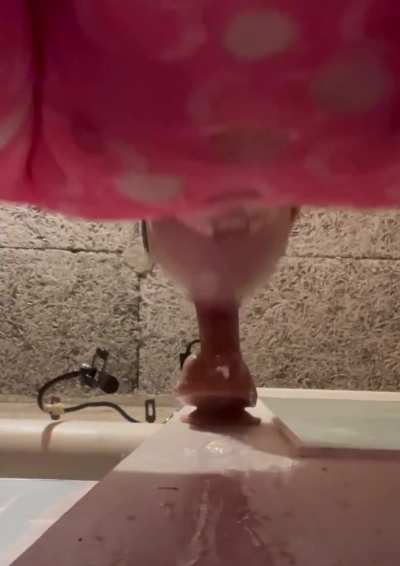 My lil femboy throat can take every inch 🤭