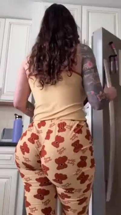 Jojo (@Queenjojogirl)