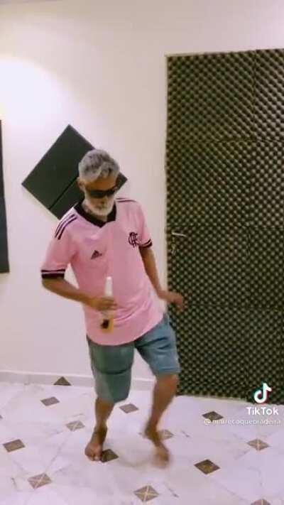 Greninja vai t&aacute; nesse pique com uns 60 anos