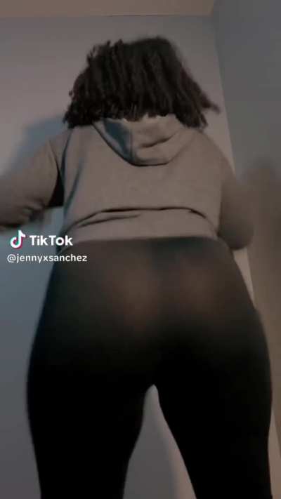 @jennyxsanchez