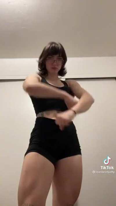 Muscle mommy hmmm.....love that idea tho ❤️❤️