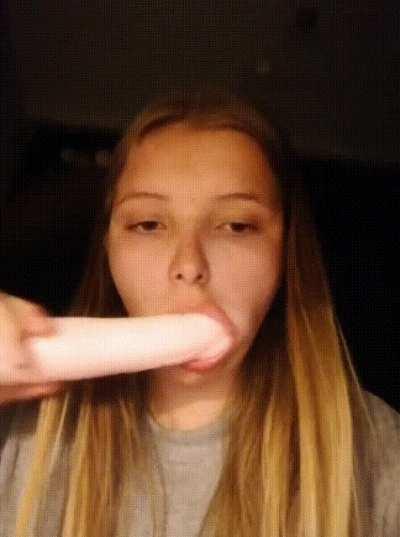 my dad jizzed to this video of me he found on my phone