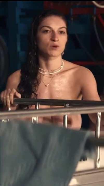 F: celebrities - Sydney Meyers