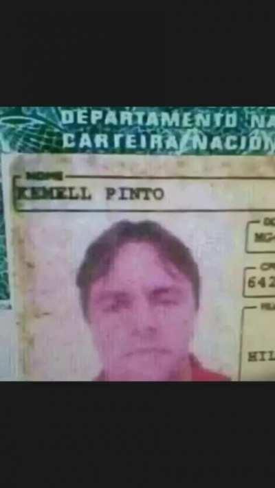 Kkkkkk Parece a voz do carlinhos