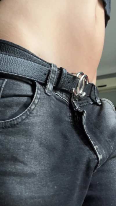 Its getting cold here, l need some warm hands