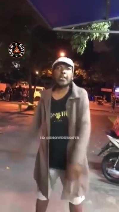 Esse meme não e meu e de uma página chamada show de bosta no insta