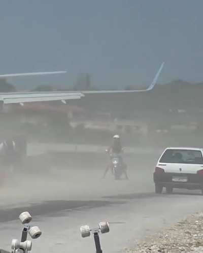 People really want to see how strong the jet blast is ✈️. Video taken at Skiathos Airport in Greece.