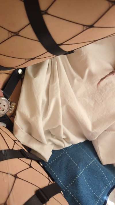 Leaking in a flat cage like a good girl 💕💦