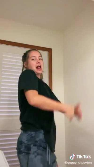 Imagine the grip 🥵🤤🤤