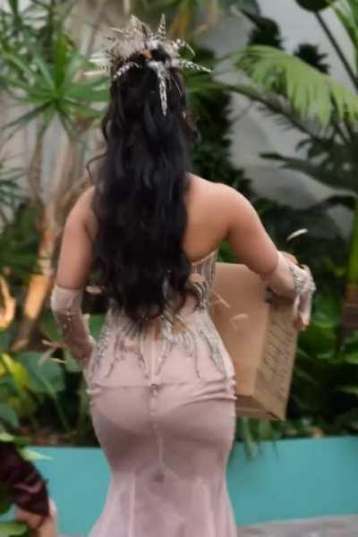 Another one from the gala vlog 🍑🥵