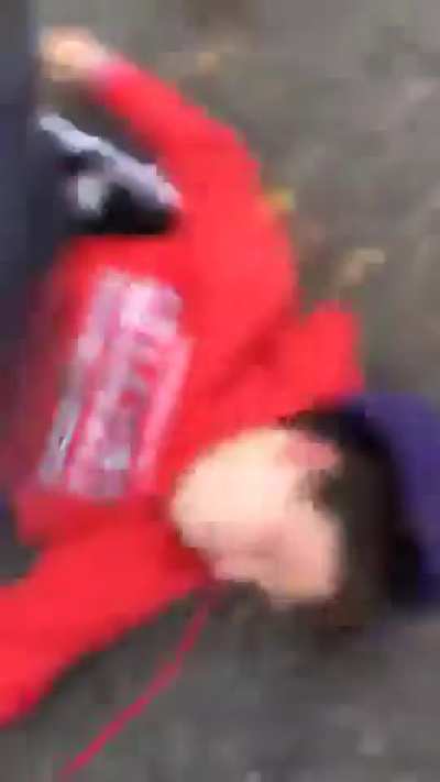 Dustin Poiriers student gets 8 division boxing world champ in a guilly😳😳😳😳