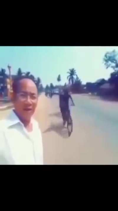 Losing his voice 🚲