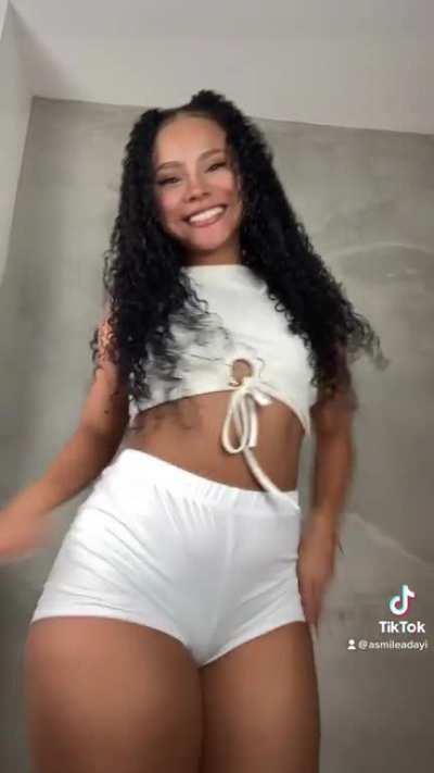 aSmileaDayi 🐿️🍑