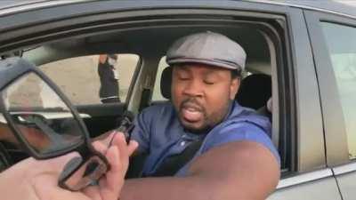 Man has important message